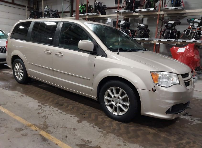 2013 DODGE GRAND CARAVAN R/T photo