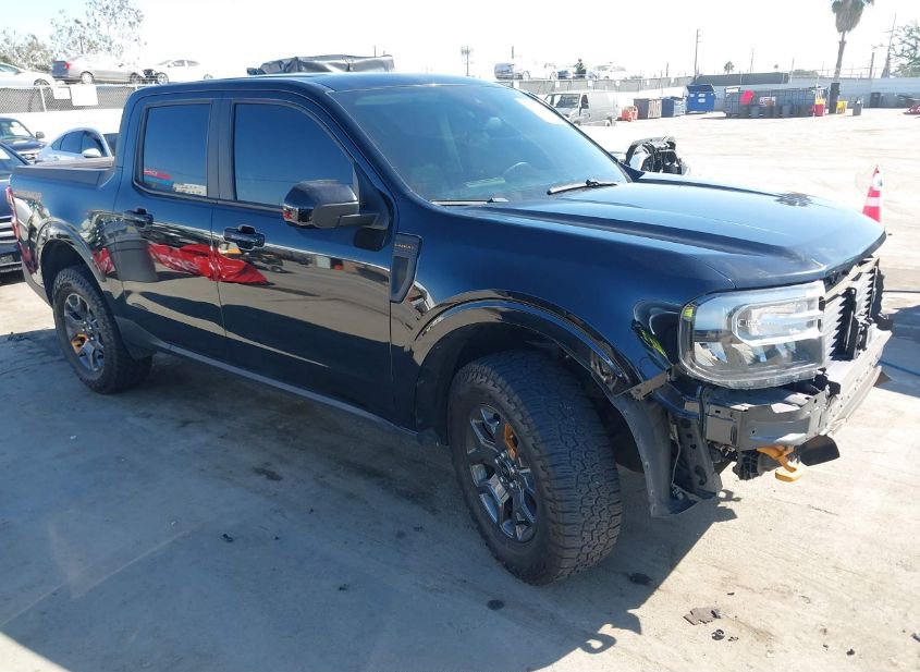 2023 FORD MAVERICK LARIAT photo