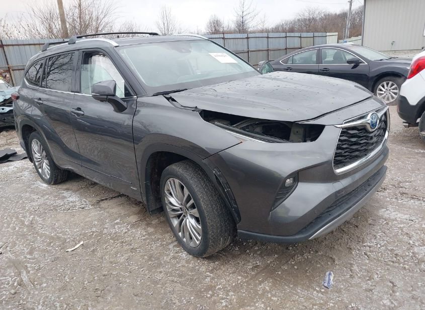 2024 Toyota Highlander Hybrid 2.5L photo