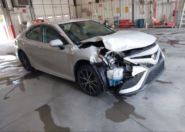 2022 TOYOTA CAMRY (VIN: 4T1G11AK5NU062233)