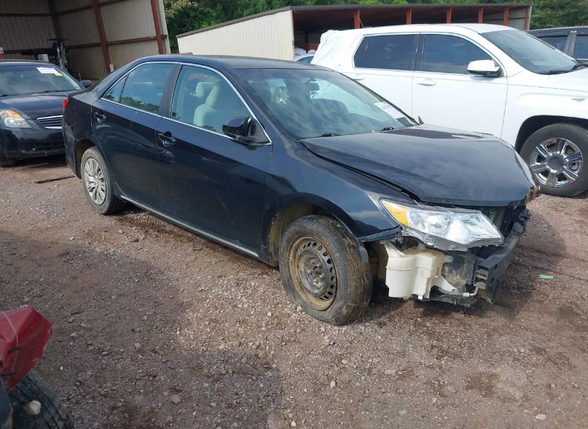 2013 TOYOTA CAMRY LE photo