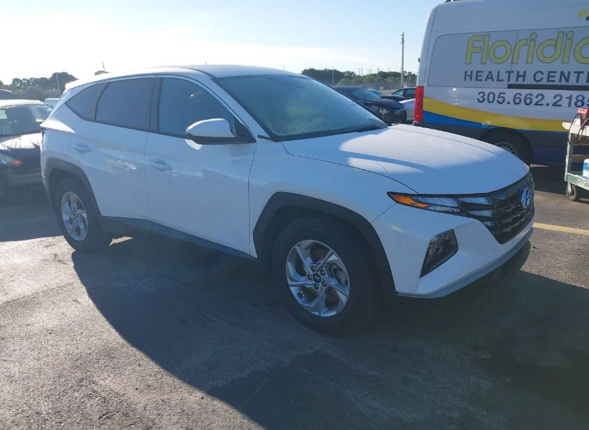 2024 HYUNDAI TUCSON SE photo