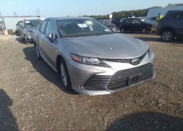 2021 TOYOTA CAMRY (VIN: 4T1C11AK1MU458740)