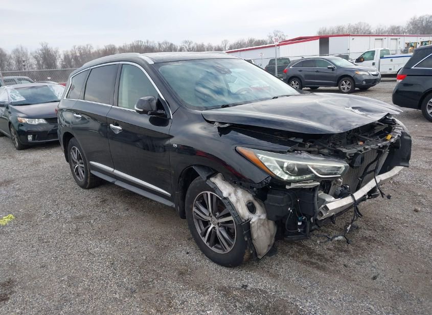 2019 INFINITI QX60 LUXE photo