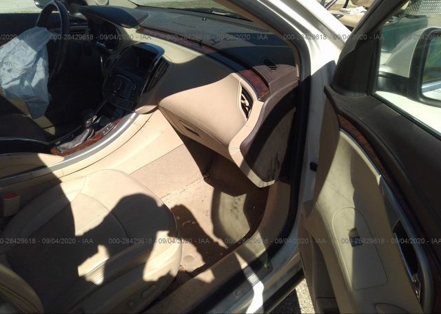пригнать из сша 2011 BUICK LACROSSE 1G4GE5EDXBF150735