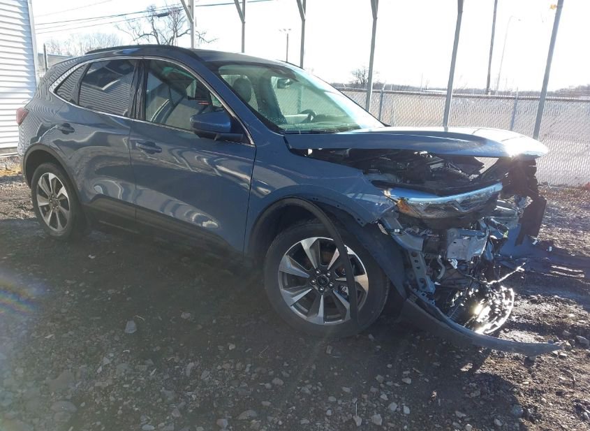 2023 FORD ESCAPE PLATINUM photo