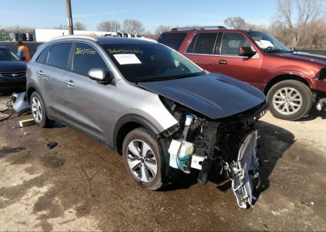 KNDCB3LC2N5513016 2022 KIA NIRO