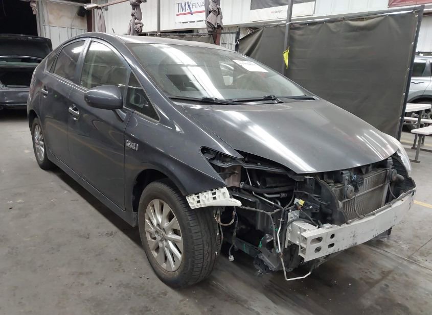 2015 TOYOTA PRIUS PLUG-IN photo