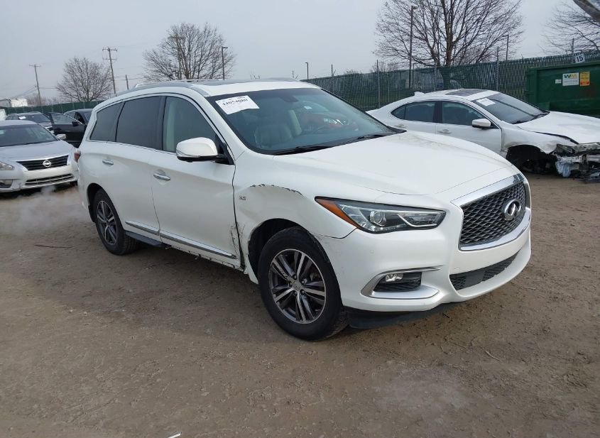 2016 INFINITI QX60 photo