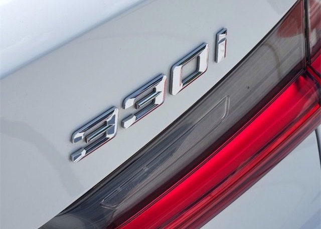 2021 BMW 3 SERIES VIN: 3MW5R1J06M8B82568