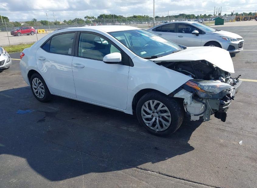 2018 TOYOTA COROLLA LE photo