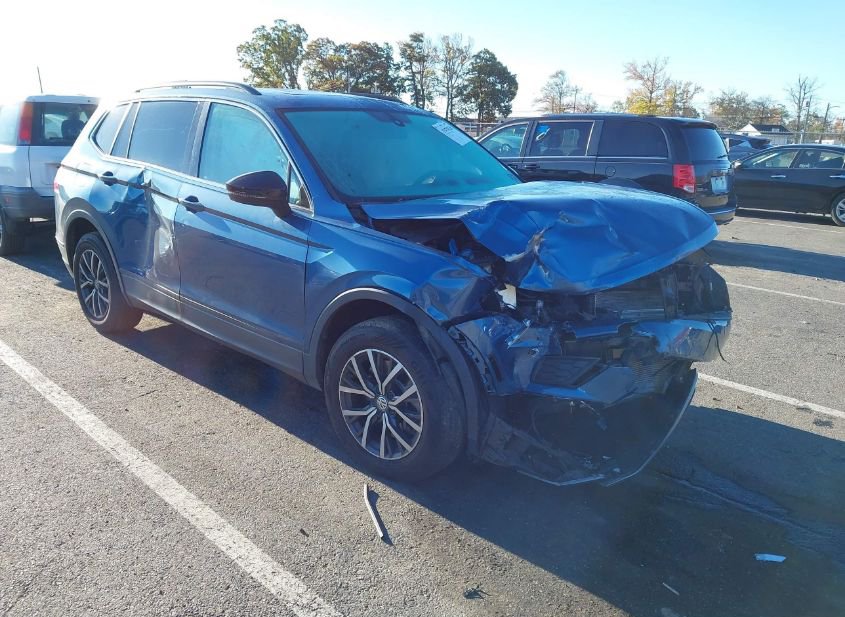 2019 VOLKSWAGEN TIGUAN 2.0T SE/2.0T SEL/2.0T SEL R-LINE/2.0T SEL R-LINE BLACK photo