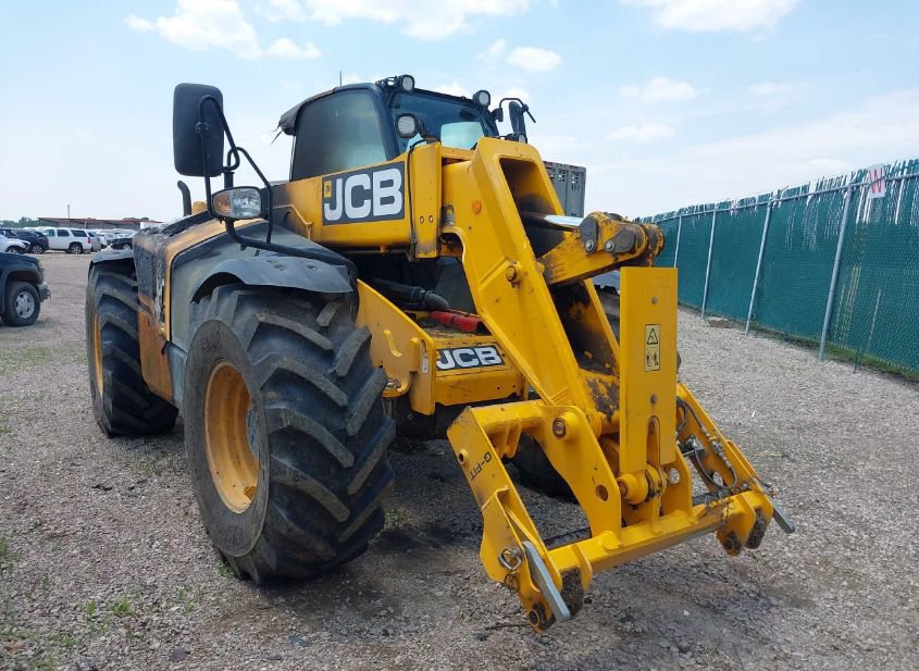 Sold 2015 TELEHANDLER FARM TRACTOR in LENNOX, SD - SalvageBid
