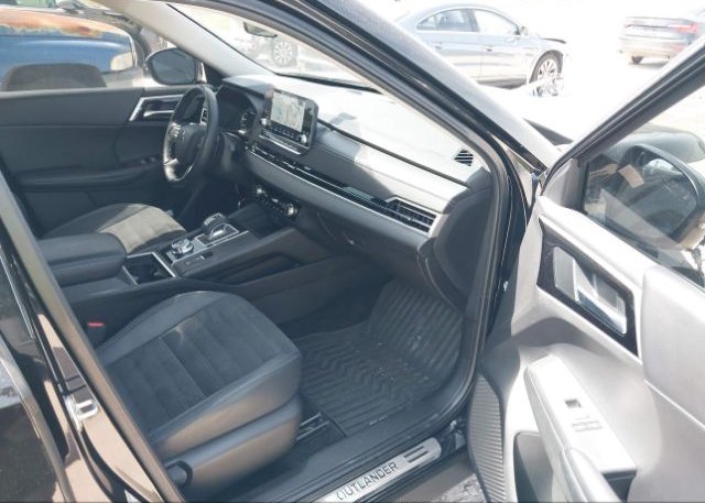 2022 MITSUBISHI OUTLANDER JA4J4UA86NZ055618 Купить на Аукционе в