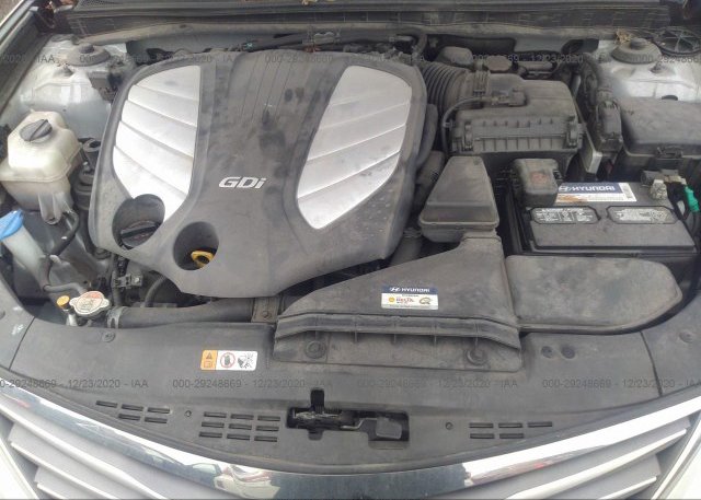 KMHFG4JG2GA501559 2016 HYUNDAI AZERA