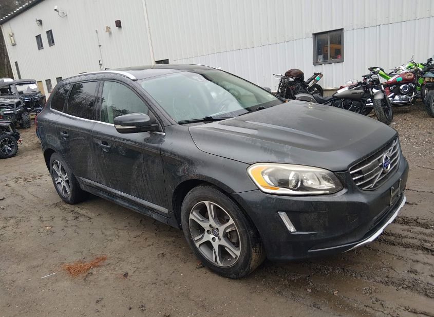 2015 VOLVO XC60 photo