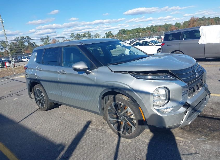 2024 MITSUBISHI OUTLANDER SE 2.5 2WD photo