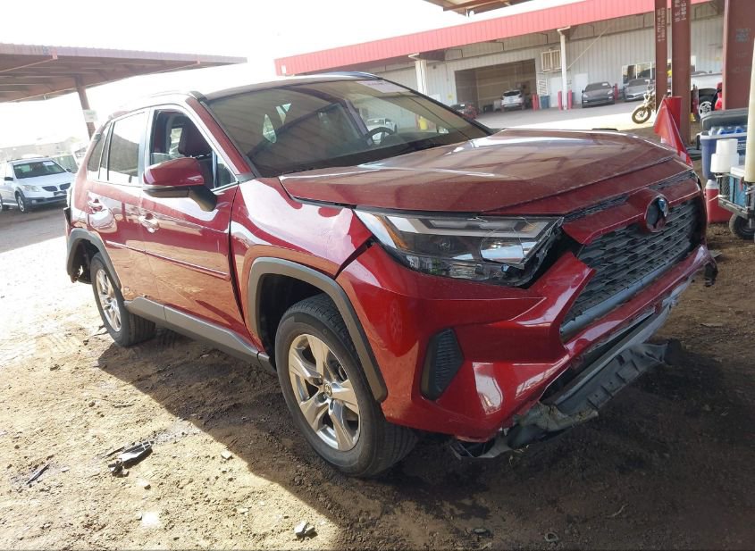 2022 TOYOTA RAV4 HYBRID XLE photo