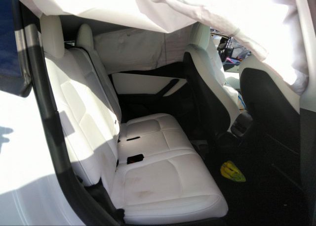 2021 TESLA MODEL Y(VIN: 5YJYGAEE2MF249092