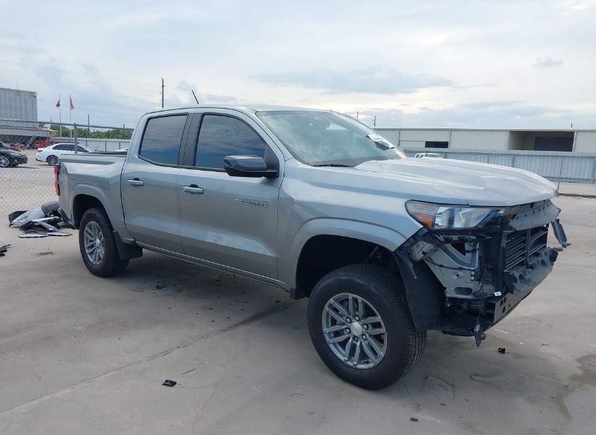 2024 CHEVROLET COLORADO 2WD LT photo
