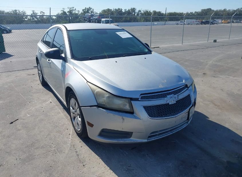 2016 CHEVROLET CRUZE LIMITED LS AUTO photo