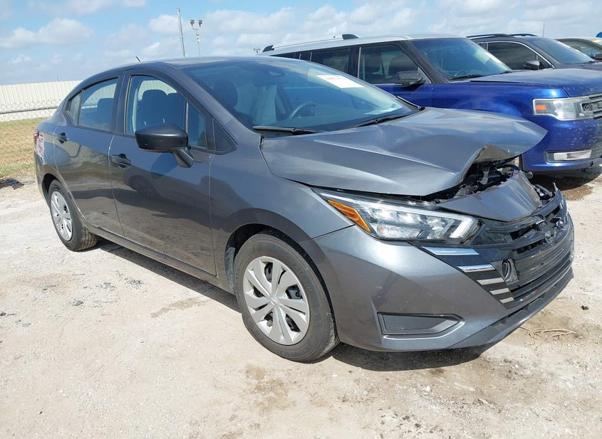 2025 Nissan Versa 1.6L photo