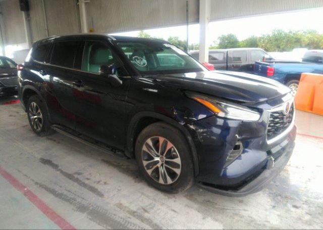 2022 TOYOTA HIGHLANDER (VIN: 5TDGZRAH6NS554628)