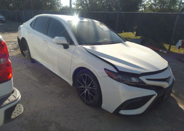 2022 TOYOTA CAMRY (VIN: 4T1G11AK2NU640594)
