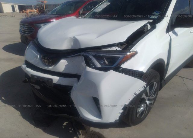 2T3ZFREV8JW465945 2018 TOYOTA RAV4
