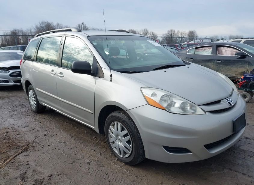 2008 TOYOTA SIENNA CE photo