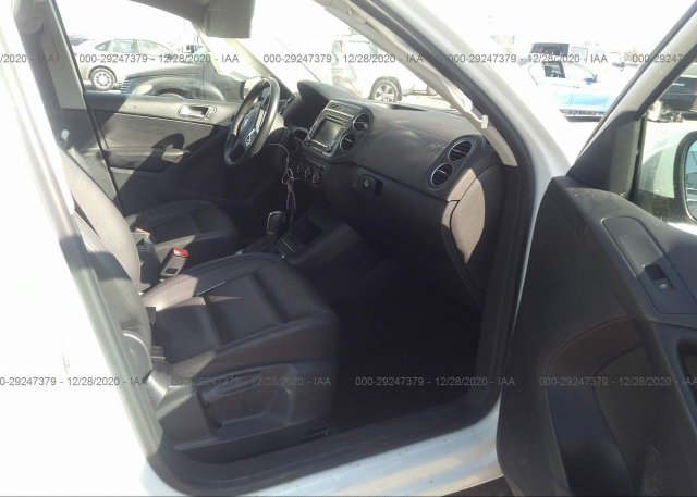 пригнать из сша 2015 VOLKSWAGEN TIGUAN WVGAV7AXXFW506141