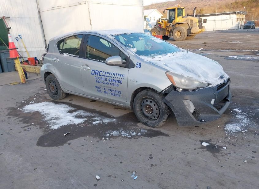 2016 TOYOTA PRIUS C TWO photo