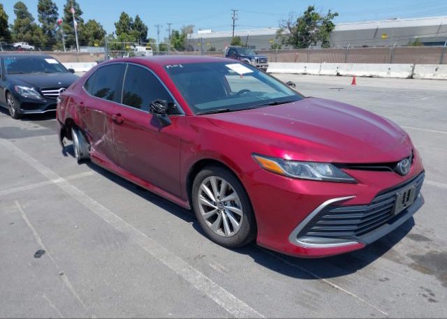 2021 TOYOTA CAMRY (VIN: 4T1C11AK3MU420751)