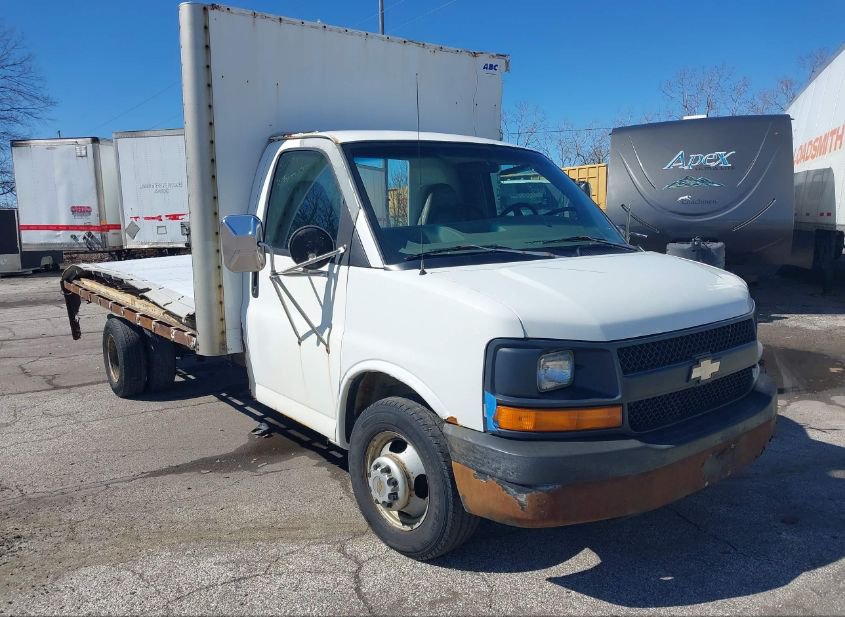 2003 CHEVROLET EXPRESS CUTAWAY BASE W/C7L/C7N photo