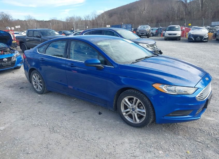 2018 FORD FUSION SE photo