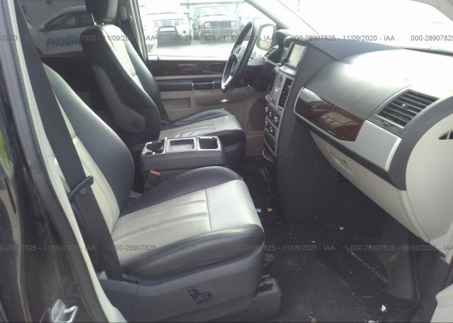 пригнать из сша 2010 CHRYSLER TOWN & COUNTRY 2A4RR8D13AR404961