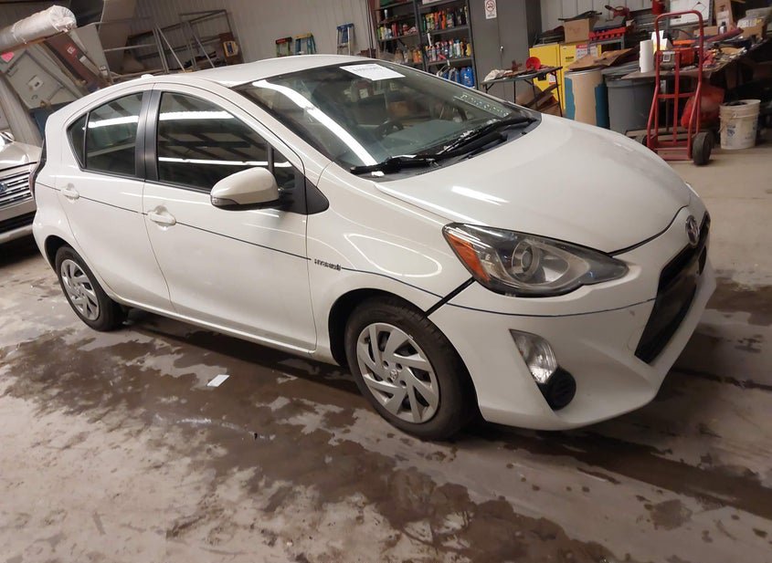 2015 Toyota Prius C 1.5L photo