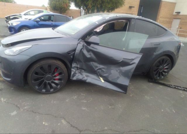 2023 TESLA MODEL Y(VIN: 7SAYGDEF7PF646699
