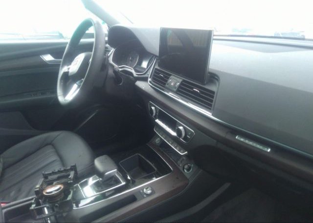 2021 AUDI Q5 VIN: WA1AAAFY3M2126068