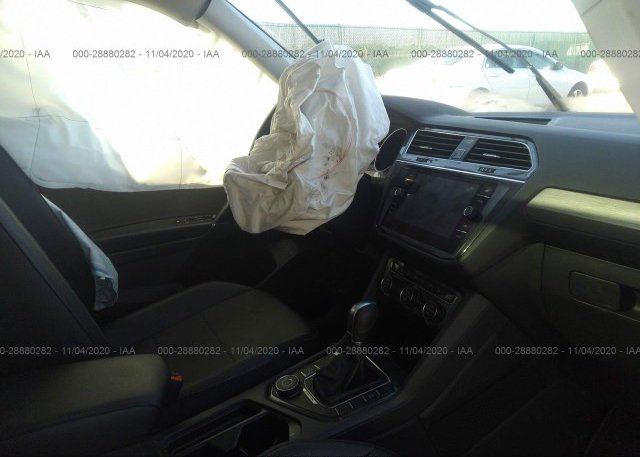 пригнать из сша 2018 VOLKSWAGEN TIGUAN 3VV2B7AX2JM113407