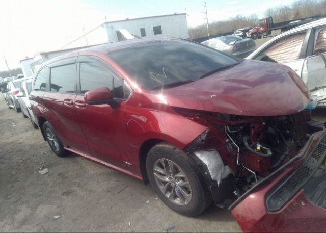 2021 TOYOTA SIENNA (VIN: 5TDKRKEC7MS028197)