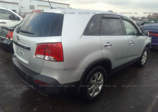 цена в сша 2013 KIA SORENTO 5XYKT3A15DG363614