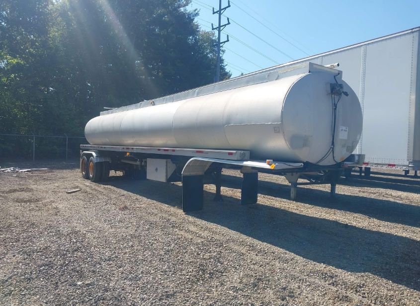 1972 TRAILER 827 SERIES photo