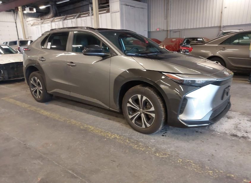 2024 TOYOTA BZ4X XLE photo