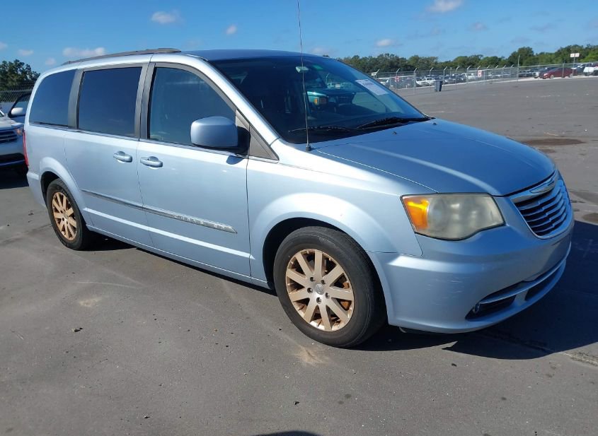 2013 CHRYSLER TOWN & COUNTRY TOURING photo