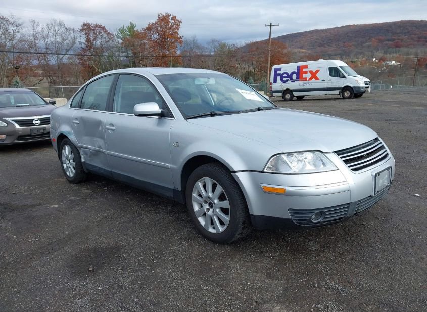 2003 VOLKSWAGEN PASSAT GLS photo