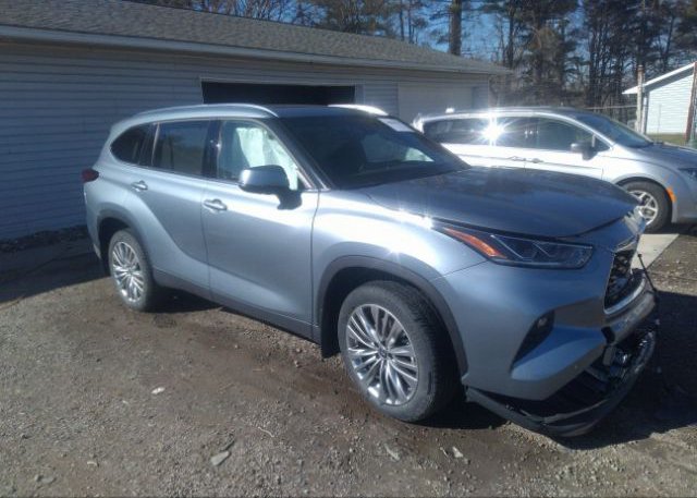 2022 TOYOTA HIGHLANDER (VIN: 5TDFZRBH1NS206987)