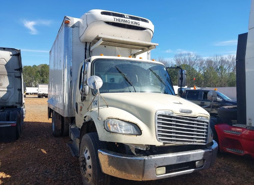 2016 Freightliner M2 photo