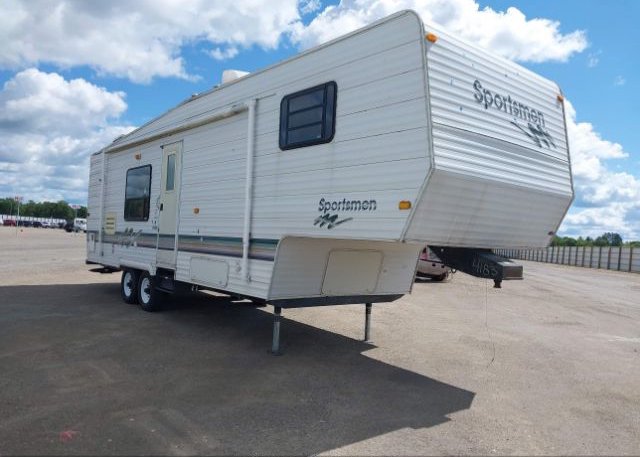Sold 1998 KZ SPORTSMAN 5TH WHEEL TRAVEL TRAILER in RICE, MN SalvageBid