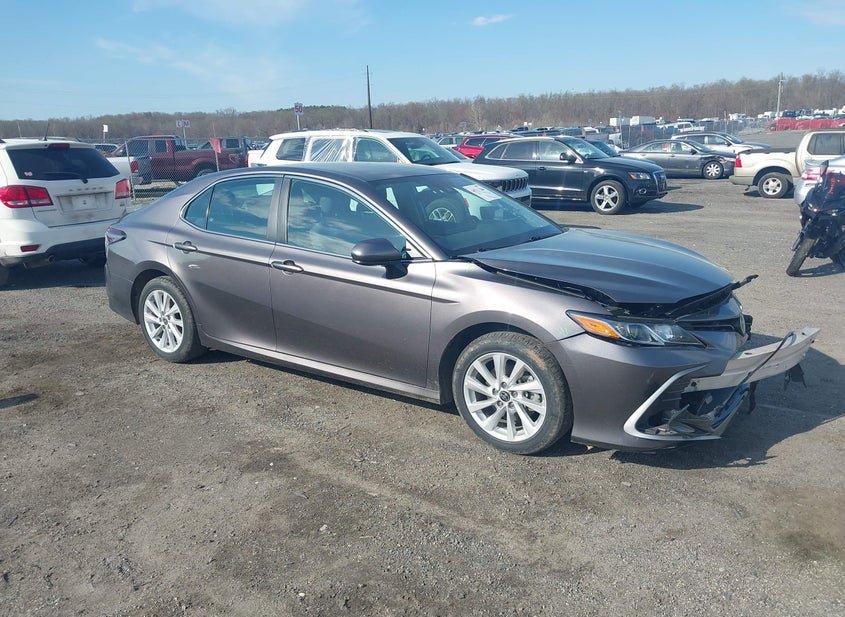 2022 Toyota Camry 2.5L photo